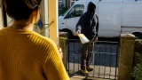 Council warns East Dunbartonshire residents to refuse doorstep traders amid summer spike