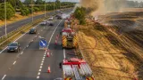M1 southbound briefly closed near Mansfield after large field fire sends smoke onto carriageway