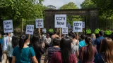 Right‑wing group stages Hanley march claiming rape at Central Forest Park