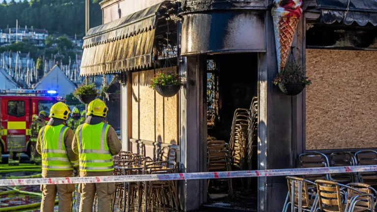 Beloved Verdi’s café in Mumbles closed after overnight fire