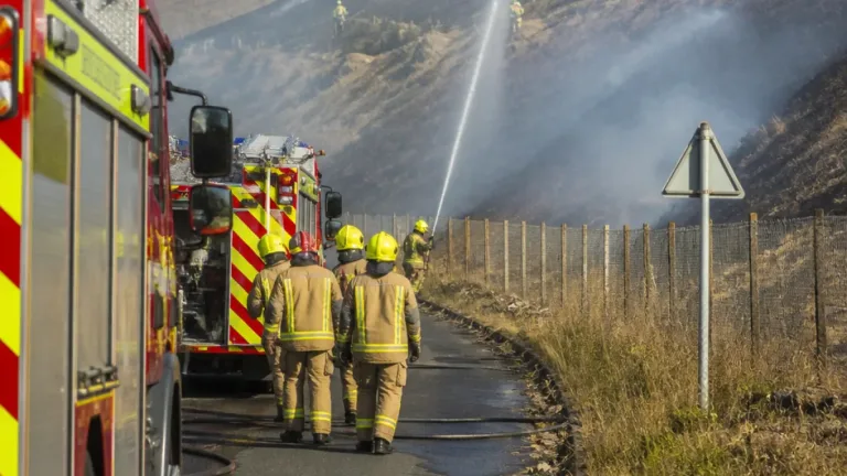 Bradford crews tackle two separate grass fires in Calverley and near Bolton Woods Quarry