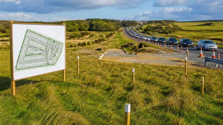 Council approves plans for 122 homes near Llangynwyd despite traffic concerns