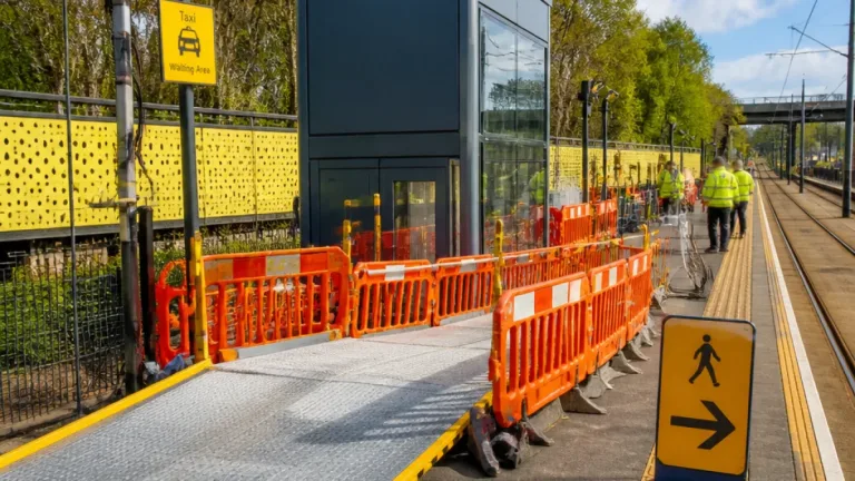 Heaton Park tram lift repair disrupts Bury-bound access — advice and schedule