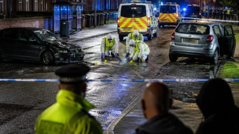Police probe after 'gun' sighting and assault following crash on Broadway West, Walsall