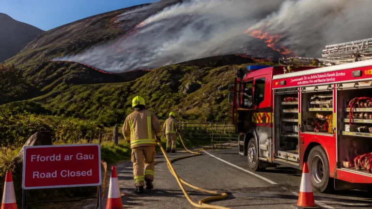 Wildfire prompts evacuations as flames reach Rhinogydd above Llanbedr in Gwynedd